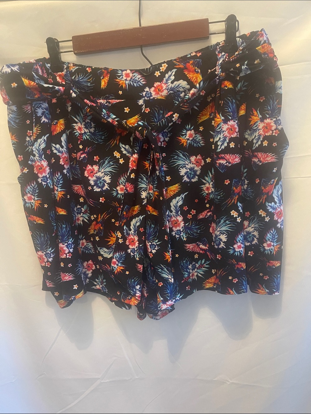 Terra & Sky High-Waist Floral Tie-Front Shorts - Black Multi